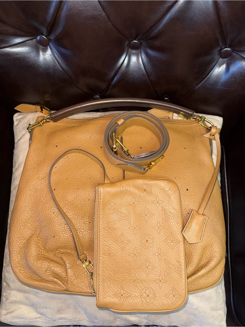 AUTH. LOUIS VUITTON MAHINA SERENE MM 2-Way Handbag/Shoulderbag-Caramel-🔥🔥 - Picture 12 of 16